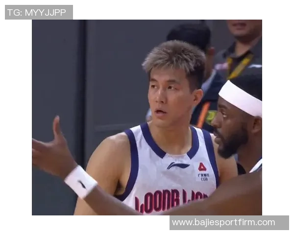 郭艾伦状态平平表现不佳8投仅中3分数和失误成比赛焦点